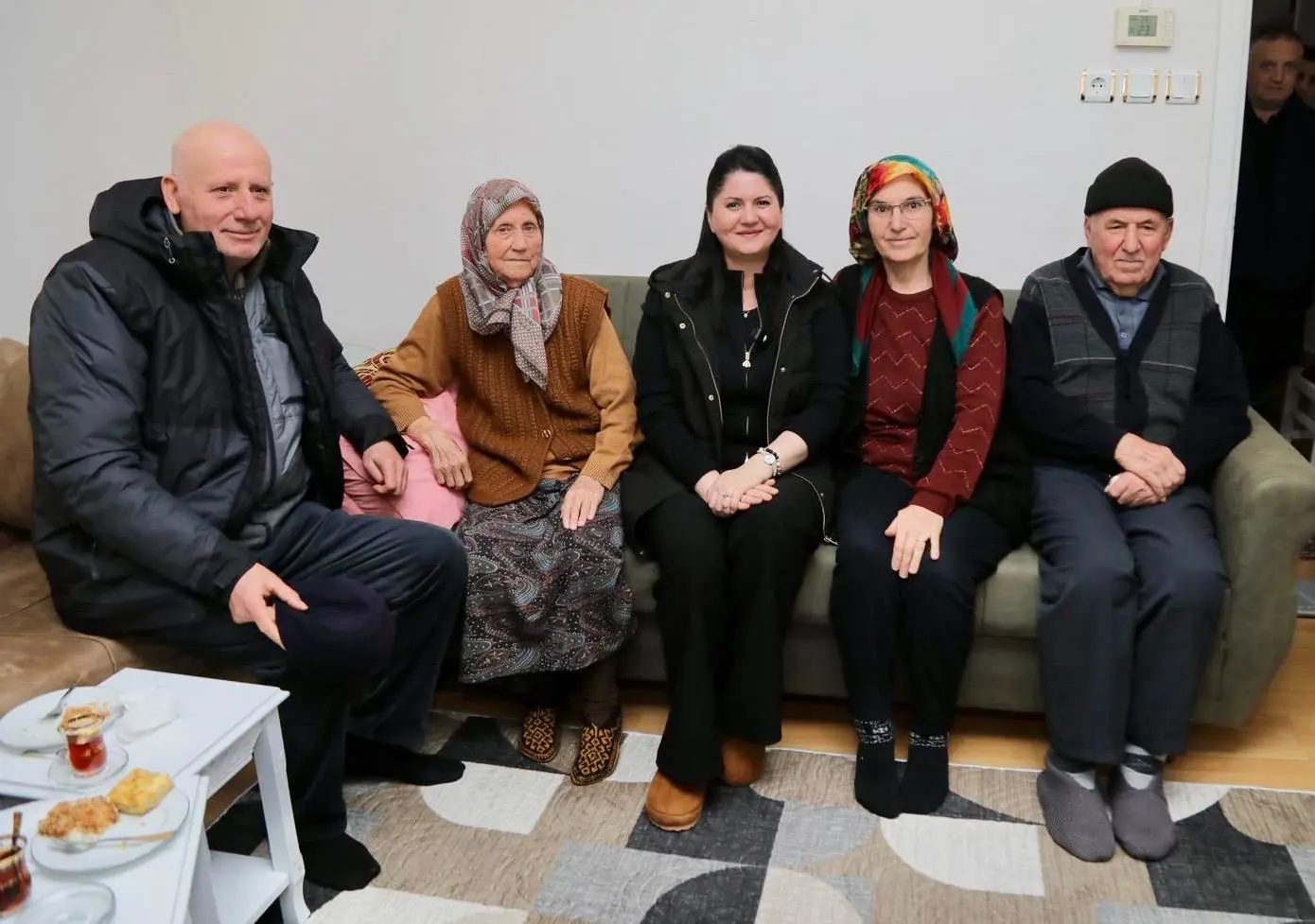 BAŞKAN GENCAN, YILDIRIM’DA MAHALLE ZİYARETLERİNİ SÜRDÜRDÜ galeri görseli